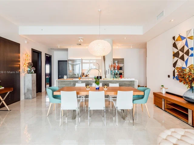 460 NE 28th St # 4003, Miami FL 33137