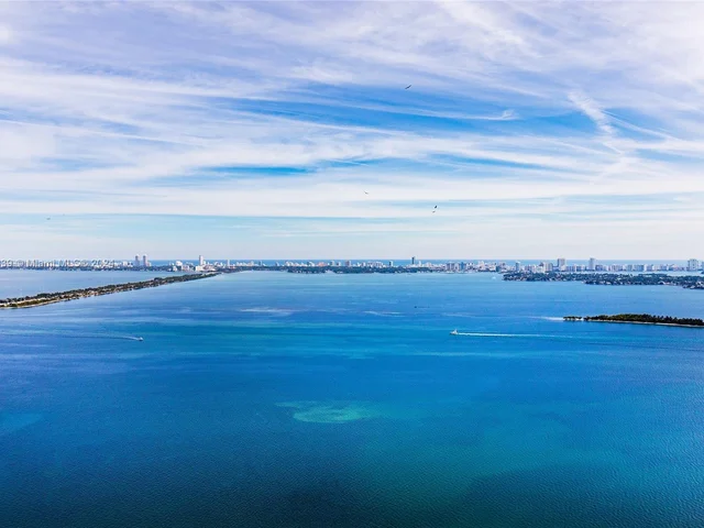 460 NE 28th St # 4003, Miami FL 33137