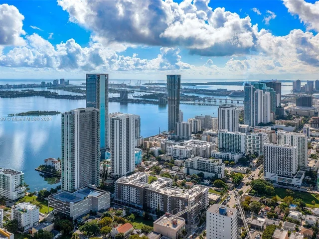 460 NE 28th St # 4003, Miami FL 33137