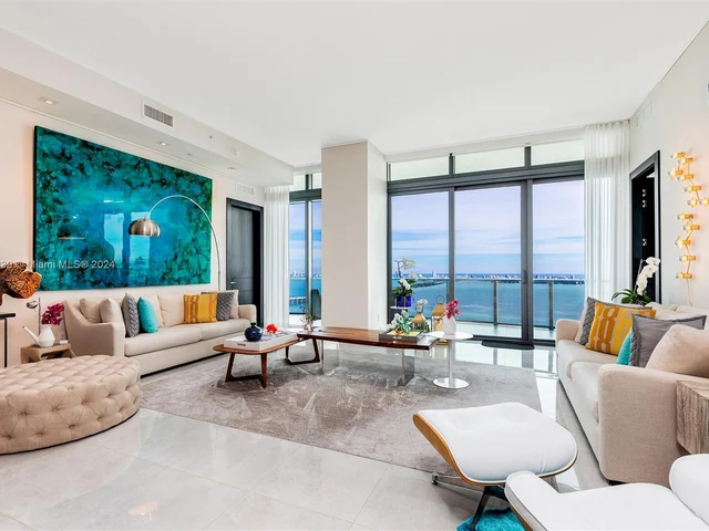 460 NE 28th St # 4003, Miami FL 33137