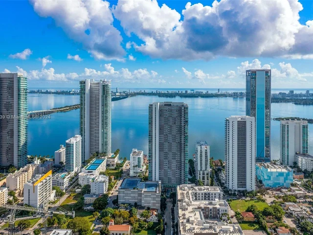 460 NE 28th St # 4003, Miami FL 33137