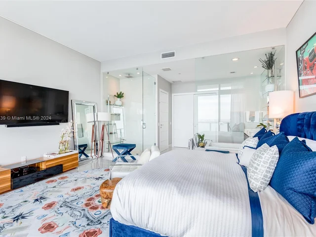 460 NE 28th St # 4003, Miami FL 33137