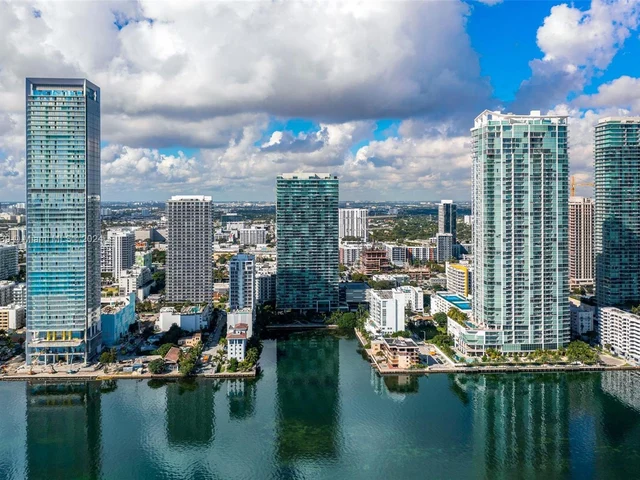 460 NE 28th St # 4003, Miami FL 33137