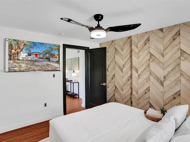 6529 SW 39th Ter, Miami FL 33155