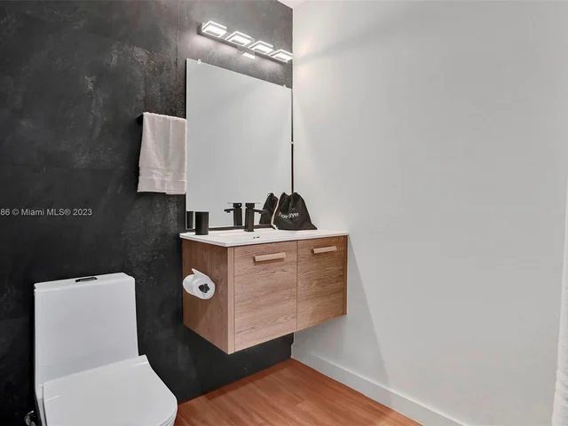 6529 SW 39th Ter, Miami FL 33155