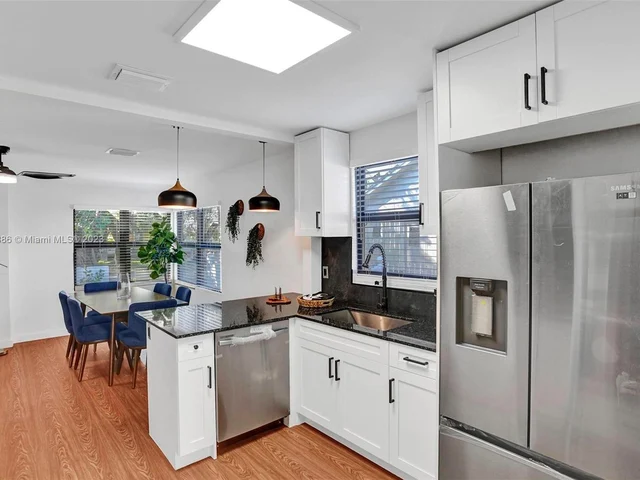 6529 SW 39th Ter, Miami FL 33155