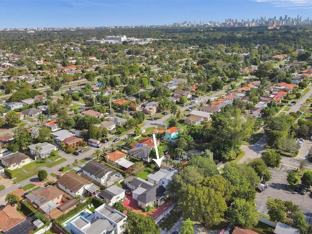 6529 SW 39th Ter, Miami FL 33155