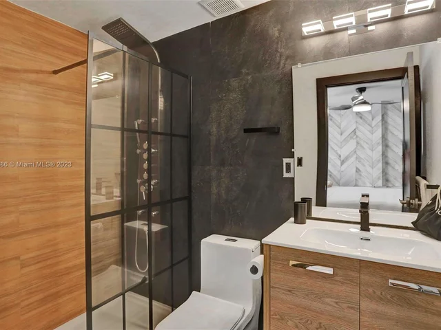 6529 SW 39th Ter, Miami FL 33155