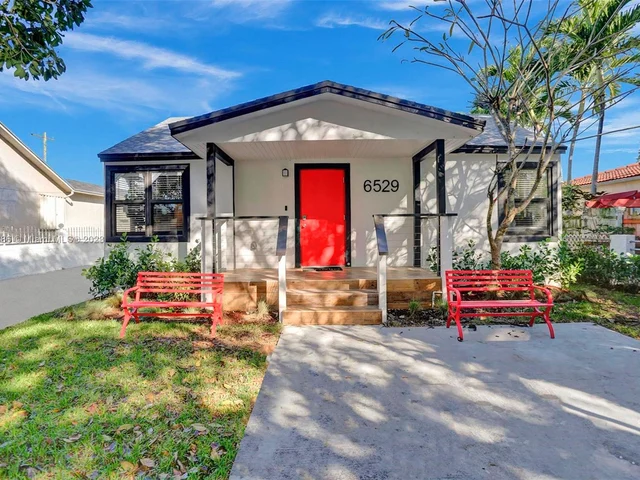 6529 SW 39th Ter, Miami FL 33155