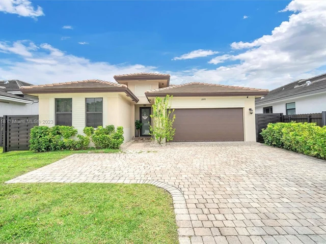 2849 SW 152nd Ave, Miami FL 33185