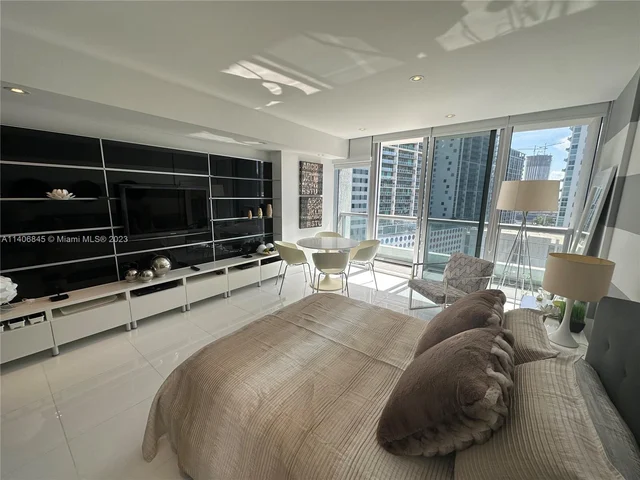 485 Brickell Ave # 1605, Miami FL 33131