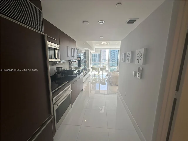 485 Brickell Ave # 1605, Miami FL 33131