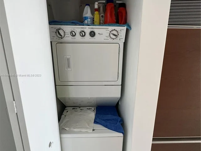 485 Brickell Ave # 1605, Miami FL 33131