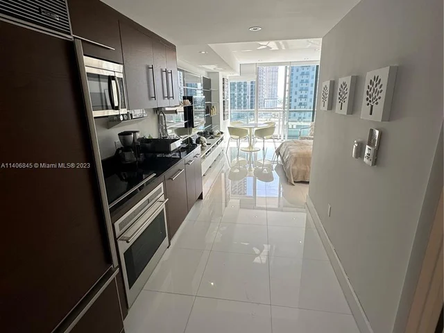 485 Brickell Ave # 1605, Miami FL 33131