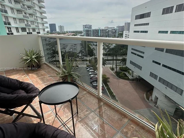 3725 S Ocean Dr # 1017, Hollywood FL 33019