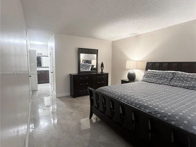 3725 S Ocean Dr # 1017, Hollywood FL 33019