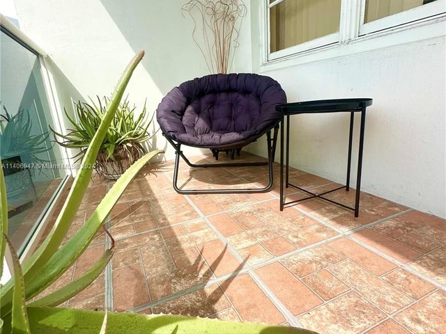 3725 S Ocean Dr # 1017, Hollywood FL 33019