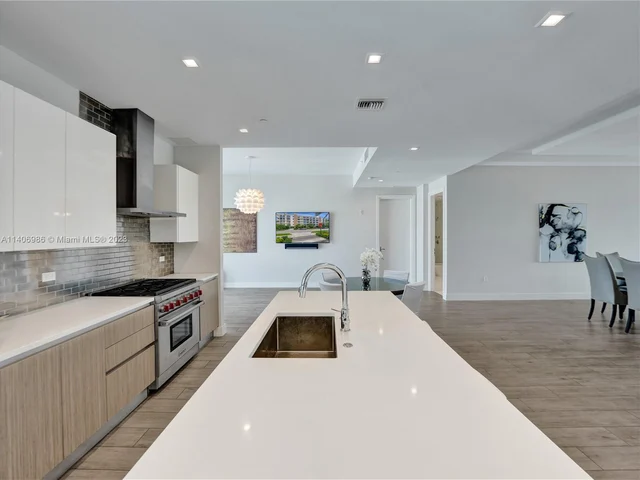 20 Isle Of Venice Dr # 402, Fort Lauderdale FL 33301