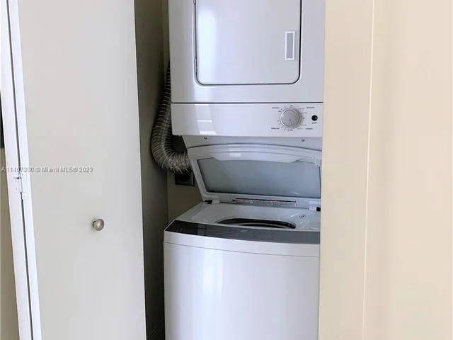 1861 NW South River Dr # 1509, Miami FL 33125