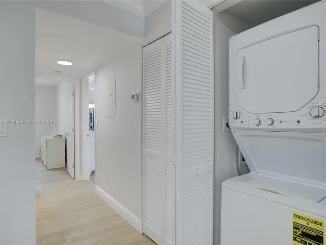 520 Orton Ave # 504, Fort Lauderdale FL 33304