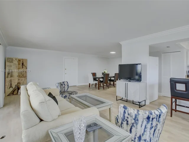 520 Orton Ave # 504, Fort Lauderdale FL 33304