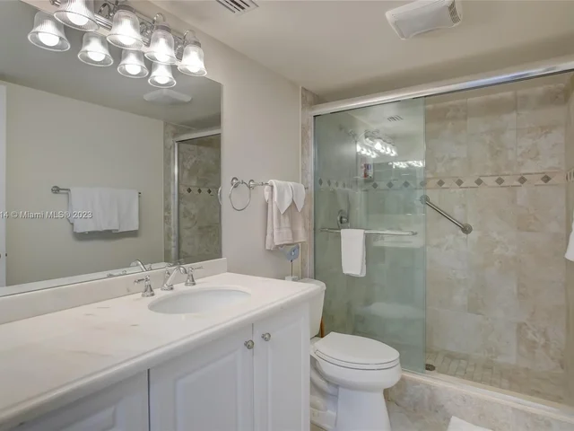 520 Orton Ave # 504, Fort Lauderdale FL 33304