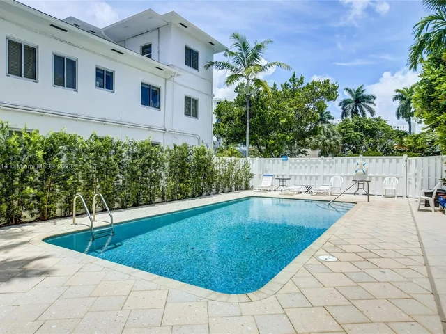 520 Orton Ave # 504, Fort Lauderdale FL 33304