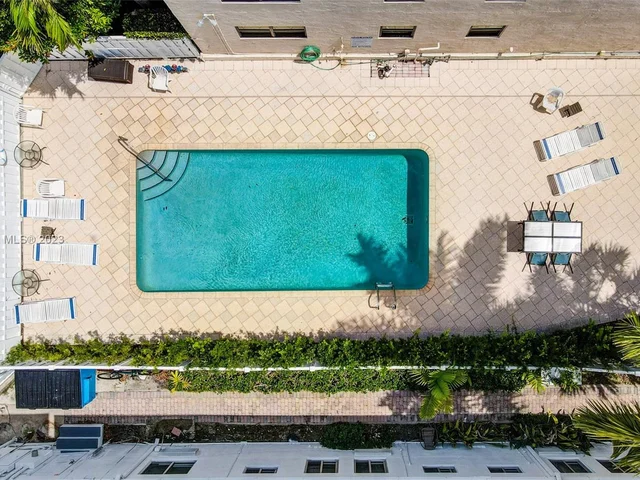 520 Orton Ave # 504, Fort Lauderdale FL 33304