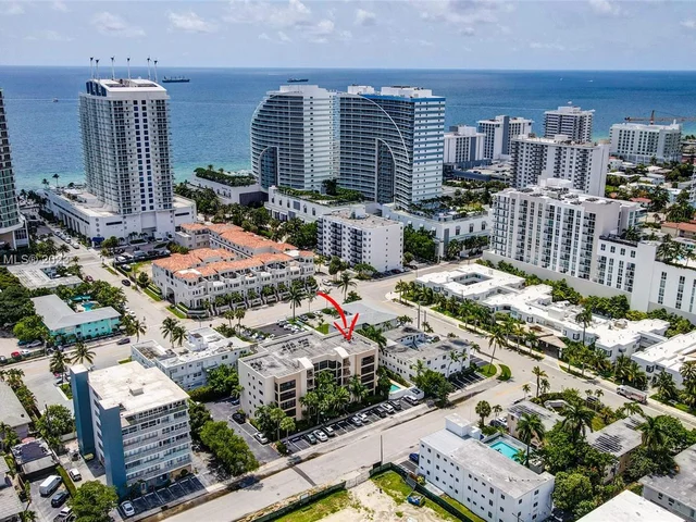 520 Orton Ave # 504, Fort Lauderdale FL 33304