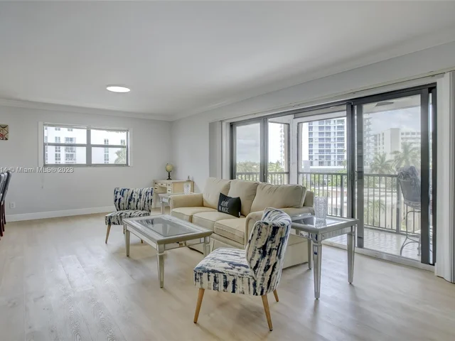 520 Orton Ave # 504, Fort Lauderdale FL 33304
