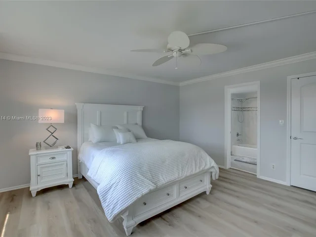 520 Orton Ave # 504, Fort Lauderdale FL 33304