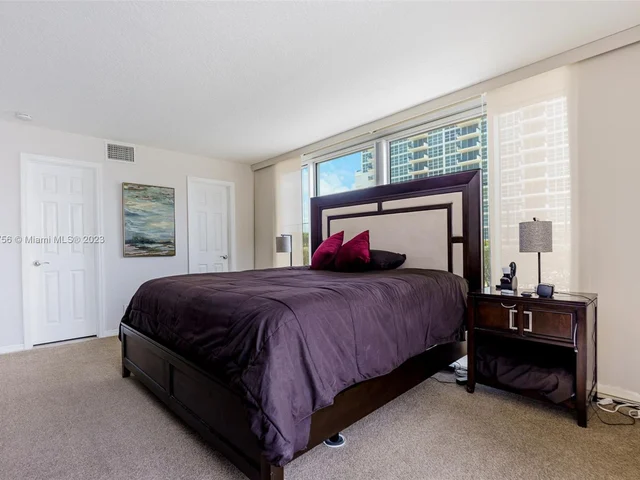 525 N Ocean Blvd # 424, Pompano Beach FL 33062