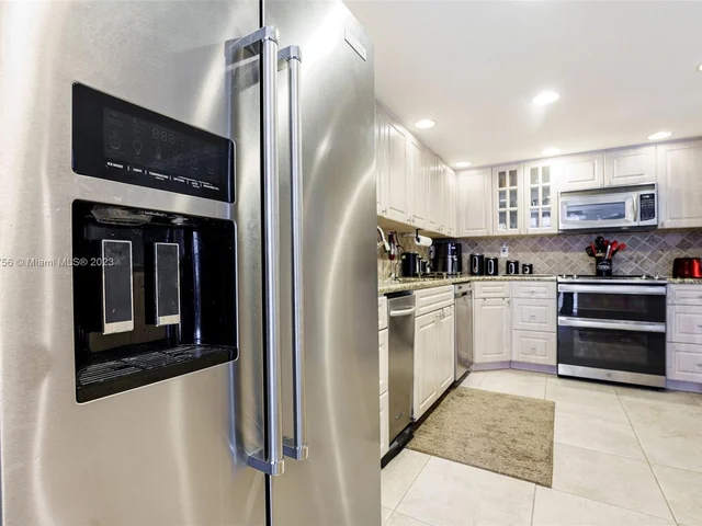 525 N Ocean Blvd # 424, Pompano Beach FL 33062