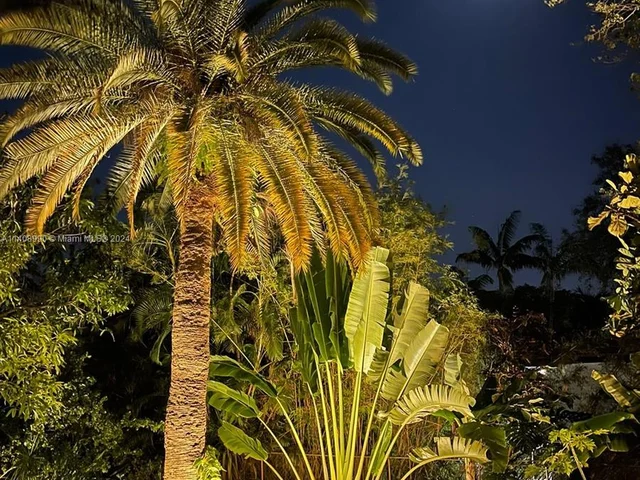 652 NE 77th St # 1, Miami FL 33138