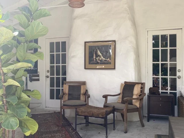 652 NE 77th St # 1, Miami FL 33138