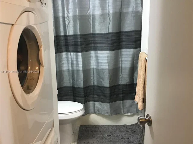 4174 Inverrary Dr # 1015, Lauderhill FL 33319