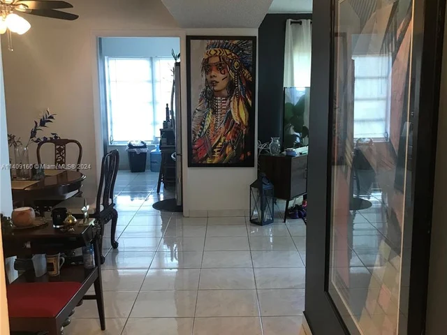 4174 Inverrary Dr # 1015, Lauderhill FL 33319