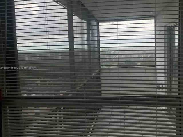 4174 Inverrary Dr # 1015, Lauderhill FL 33319