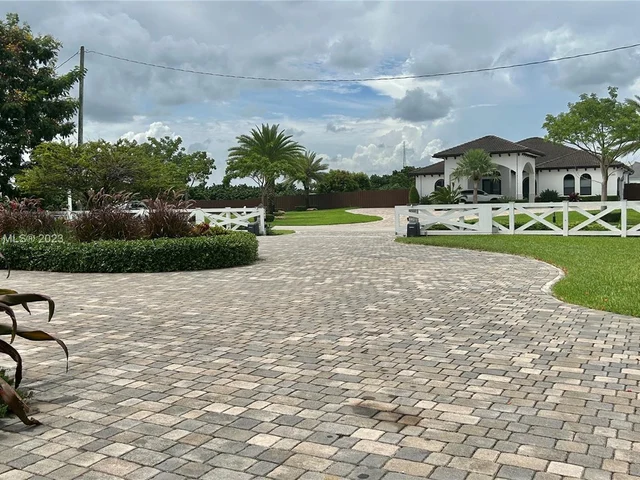 17290 SW 276th St, Homestead FL 33031