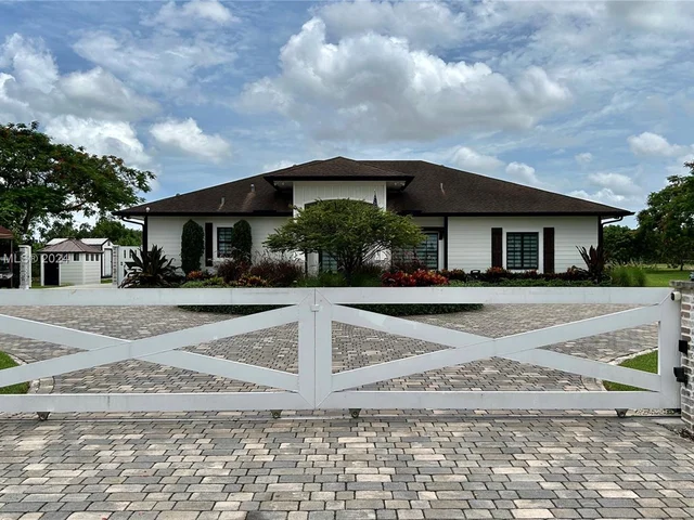 17290 SW 276th St, Homestead FL 33031