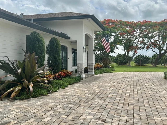 17290 SW 276th St, Homestead FL 33031