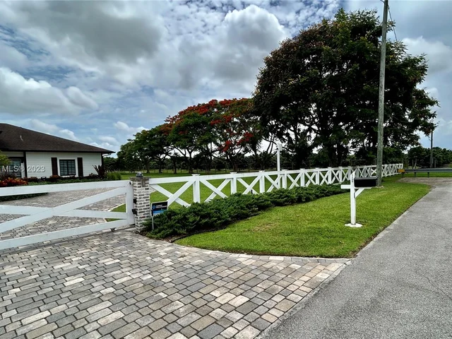 17290 SW 276th St, Homestead FL 33031