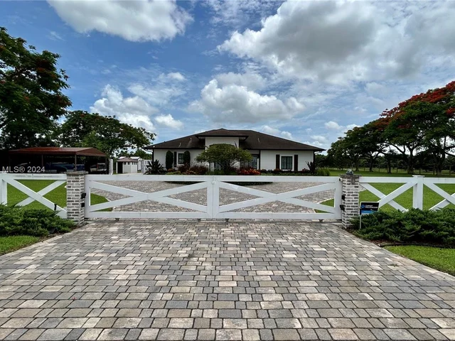 17290 SW 276th St, Homestead FL 33031