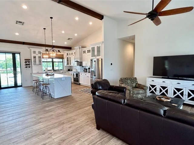 17290 SW 276th St, Homestead FL 33031