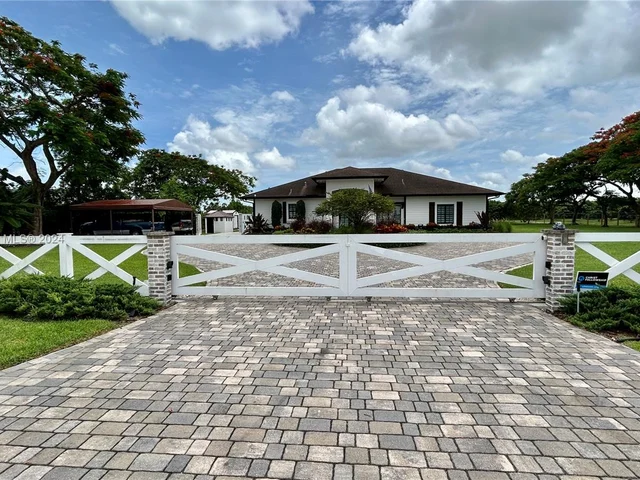 17290 SW 276th St, Homestead FL 33031