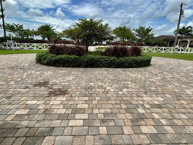 17290 SW 276th St, Homestead FL 33031