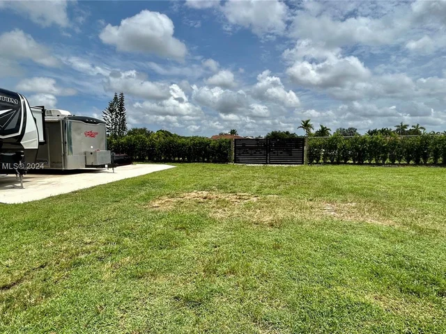 17290 SW 276th St, Homestead FL 33031