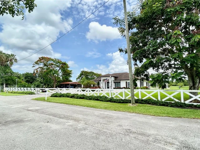 17290 SW 276th St, Homestead FL 33031