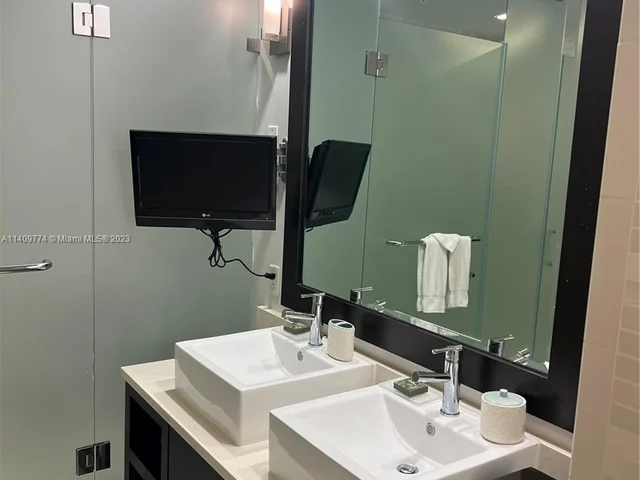 5300 NW 87th Ave # 209, Doral FL 33178