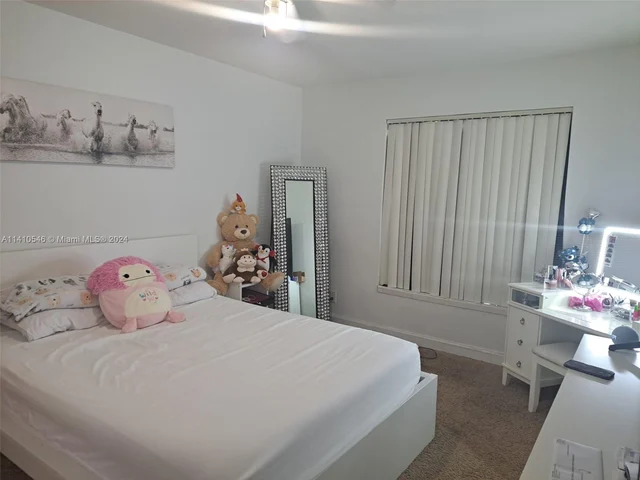 4098 N Pine Island Rd # 100, Sunrise FL 33351